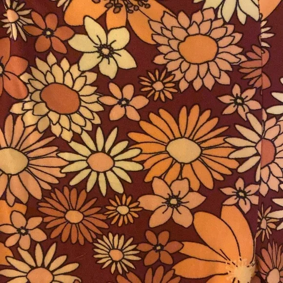 No Boundaries Floral Patterned Flair Pants - Picture 3 of 3